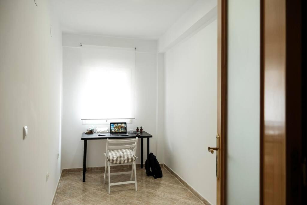 Apartamento A 100M Del Ayuntamiento Huelva Ngoại thất bức ảnh