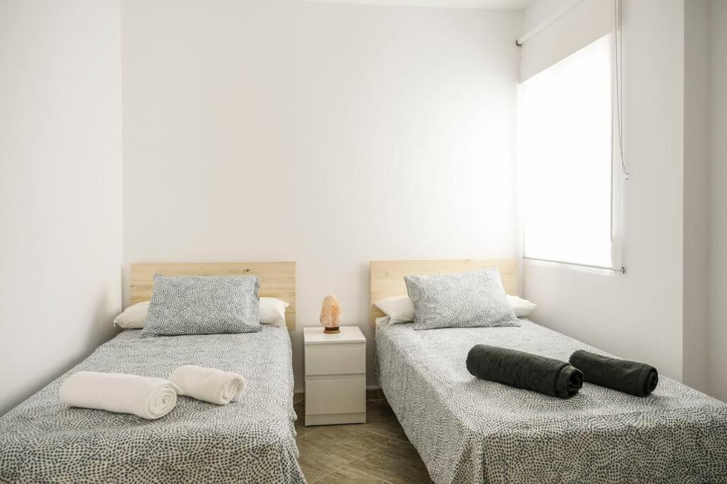 Apartamento A 100M Del Ayuntamiento Huelva Ngoại thất bức ảnh